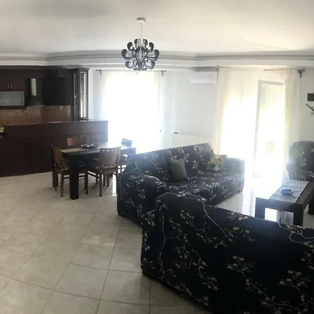 Asimina House Apartament Flogita